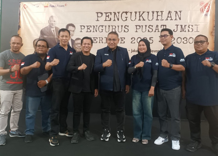 Dahlan Iskan Dikukuhkan sebagai Dewan Pembina JMSI