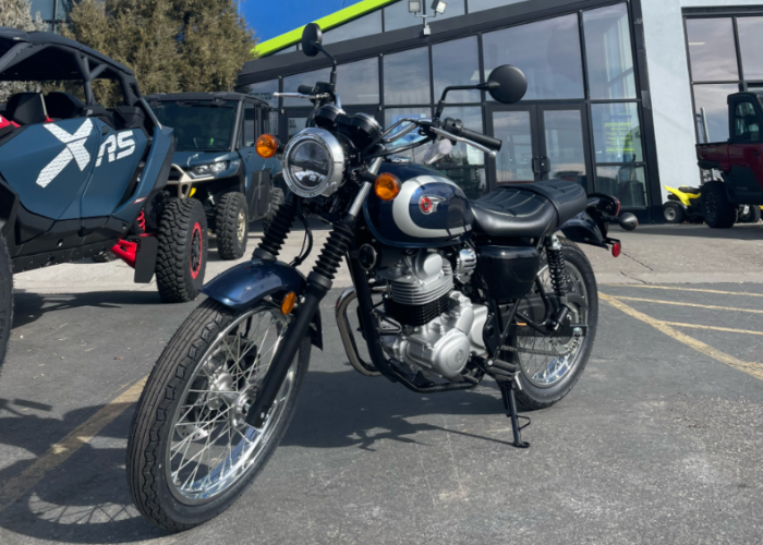 Kawasaki W230 2025 Resmi Masuk Indonesia, Retro Klasik dengan Sentuhan Modern yang Pas Buat Harian