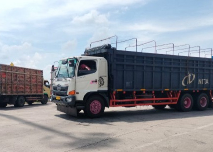Truk Sumbu Lima Terpaksa Berbalik Arah