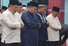 Wakil Ketua DPRD OKU dan Forkopimda Salat Tarawih Berjamaah