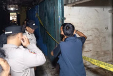 Polres OKU Pasang Garis Polisi di Kios Pasar Atas