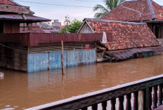 Pilih Bertahan di Lokasi Banjir