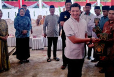 H. Yogi A. Rukmana Bagikan 1.000 Alquran dan Umrohkan Santri Hafidz di OKU Selatan