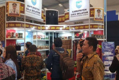 Kain Tenun Kawai Kanduk Jadi Andalan OKU Selatan di Apkasi Otonomi Expo 2025
