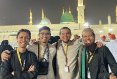 18 Tahun Menunggu, Momen Umrah Bareng Personel Sheila On 7 Penuh Makna