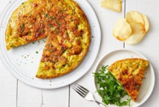 Telur Dadar Keripik Kentang: Camilan Unik yang Bikin Kenyang!