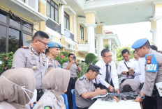 Propam Periksa Sikap Tampang hingga Tes Urine Personel