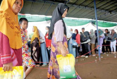 Bulog Salurkan Beras Siaga Merdeka, Selain Beras Ada Juga Gula dan Minyak Goreng