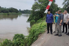 Minta Bantuan Pemprov Atasi Jalan Longsor