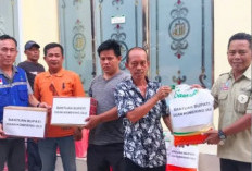 Cepat Tanggap! Bupati dan Wabup OKU Beri Bantuan Korban Kebakaran 