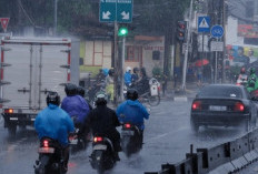 Waspada! Hujan Lebat Berpotensi Guyur Jabodetabek 8—9 April 2026