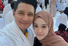 Chand Kelvin Ketahui Istri Hamil Saat Jalankan Ibadah Umrah