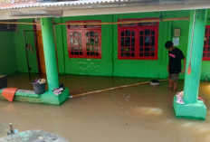 Debit Sungai Wall Meluap hingga Rendam Permukiman Warga