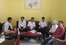 Pemerintah Kecamatan Buay Sandang Aji Pastikan Bantuan PKH Tepat Sasaran