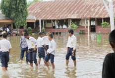 Puluhan SD-SMP di Muba-Muratara Masih Terendam Banjir