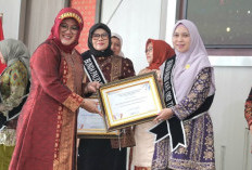 Bunda PAUD OKU Timur Raih Penghargaan Kemendikdasmen