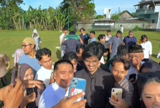 Duta Sheila On 7 Diserbu Warga Usai Salat Id, Sikapnya Bikin Salut!