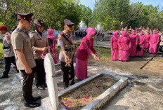 Kapolres OKU Selatan Pimpin Tabur Bunga di Hari Bhayangkara ke-79