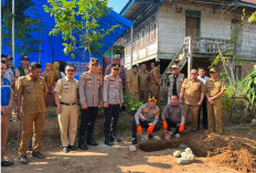 Pasca Longsor dan Banjir, Polri Bedah 11 Rumah Warga OKU Selatan 