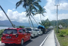 Libur Tahun Baru, Pengunjung Danau Ranau Membeludak Hingga Jalan Macet