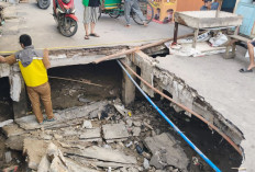 Bergegas Perbaiki Jalan Amblas