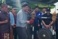 Semarak Ogoh-Ogoh di Belitang II, Bupati Enos Ajak Jaga Kerukunan