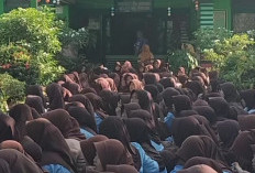 SMPN 01 Simpang Aktifkan Kegiatan Rohani ke Siswa