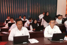 Sebanyak 422 Calon Anggota PPK Jalani Tes CAT