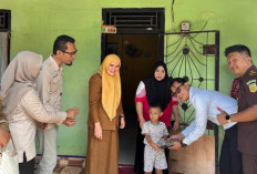 Cegah Stunting, Kejari OKU Selatan Dampingi Puskesmas Buay Pemaca Beri PMT