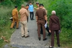 Pantau Dana Desa, Kejari OKUS Lakukan Monev di Desa Bendi Buay Rawan