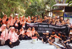 English Camp di Bank Sampah Dagadu Tanamkan Cinta Lingkungan Sejak Dini