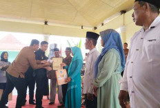 100 Pasangan Raih Buku Nikah