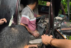 Kecelakaan di OKU L300 vs Truk Diesel, Sopir Terjepit
