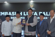 Sumbang Tiga Ambulans untuk Warga Palestina