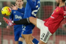 Main 10 Pemain, Everton Tumbangkan Manchester United di Kandang Sendiri