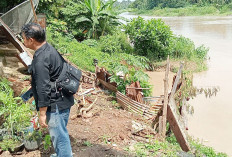 Rumah Terancam Longsor