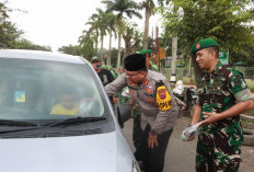 Langsung Turun ke Jalan, Berbagi Takjil Gratis