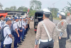 Puluhan Siswa di Angkut Mobil Dalmas