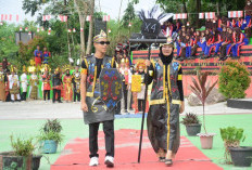 Tampilkan Kekayaan Budaya Indonesia, Gelar Fashion Show Baju Adat