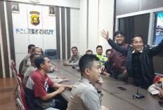 Hadirkan Suasana Hangat Polisi dan Masyarakat Lewat Nobar Piala Dunia