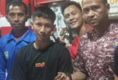 Jari Bengkak, Warga Minta Bantuan Damkar OKU Selatan Lepaskan Cincin