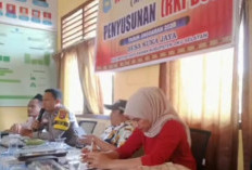 Bhabinkamtibmas Polsek Muaradua Hadiri Musdes, Sosialisasikan Larangan Karhutla