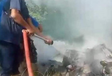 Diduga BBM Bocor, Sepeda Motor Penjual Kue Putu Terbakar