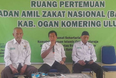 Baznaz OKU Salurkan Beasiswa Cendekia untuk 25 Mahasiswa Unbara