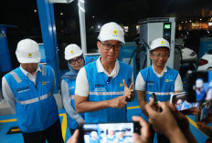 Antisipasi Lonjakan EV selama Periode Nataru, Dirut PLN Tinjau Langsung Kesiagaan SPKLU di Berbagai Titik Krus