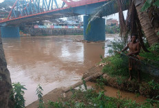 Awasi Anak, Waspada Derasnya Sungai Ogan