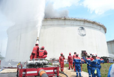 Kilang Minyak Terbakar 