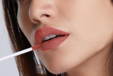 10 Warna Lipstik 2025 yang Cocok untuk Kulit Kuning Langsat