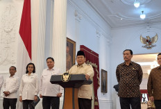 Presiden RI ke 8 Pastikan THR PNS dan Swasta Cair Maret 2025