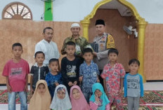 Bhabinkamtibmas Polsek Muaradua Berikan Iqro ke Siswa TPA